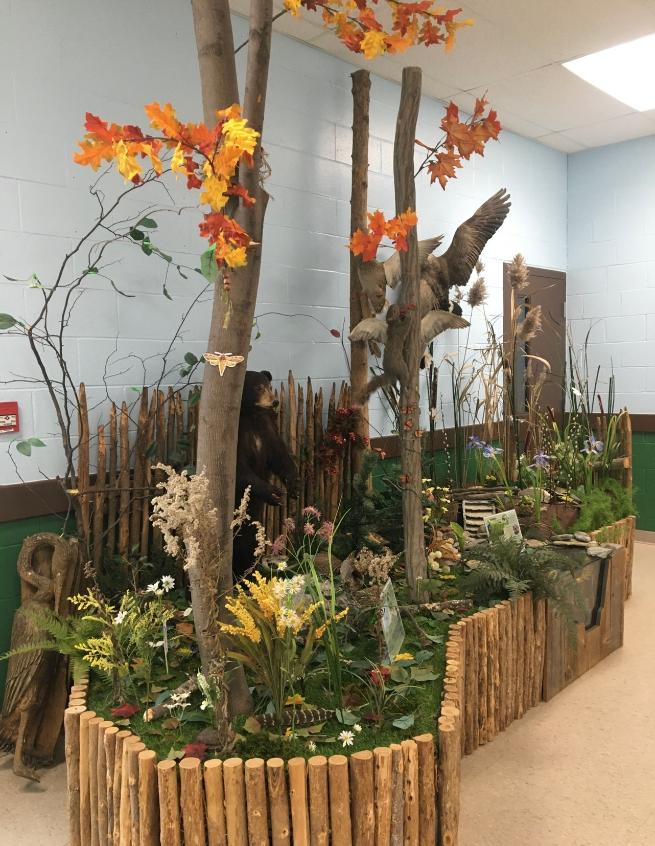 A diorama of an outdoor scene.